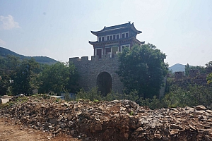 莱芜雪野镇娘娘庙村—齐长城锦阳关